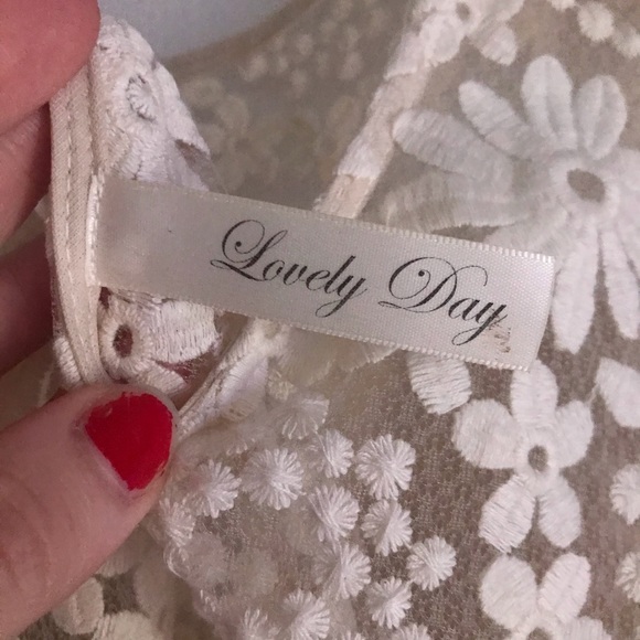 Elegant LOVELY DAY lace dress (from Honey) - Picture 5 of 6